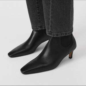 Toteme inspired Y2K pointed square boots